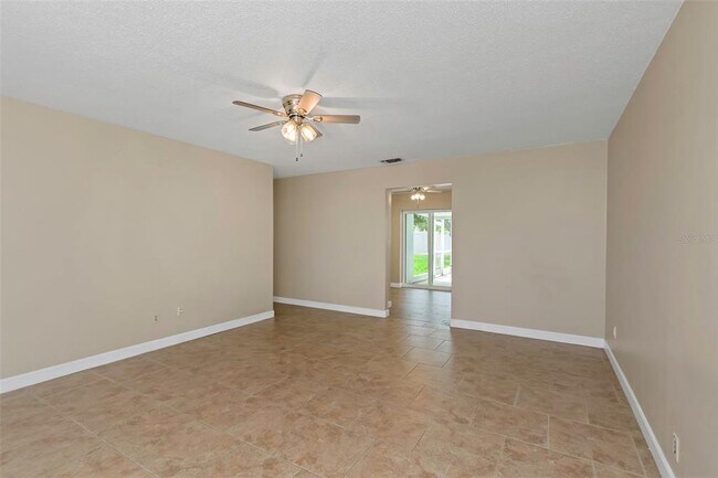 Foto del edificio - 6842 62nd Ave N