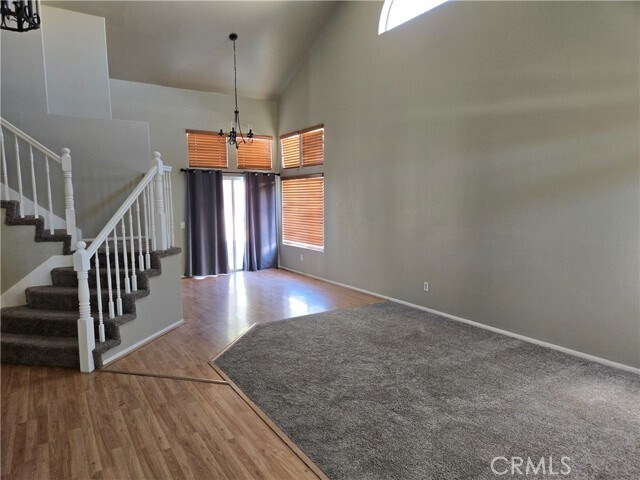 Foto del edificio - 15721 Lakeridge Rd