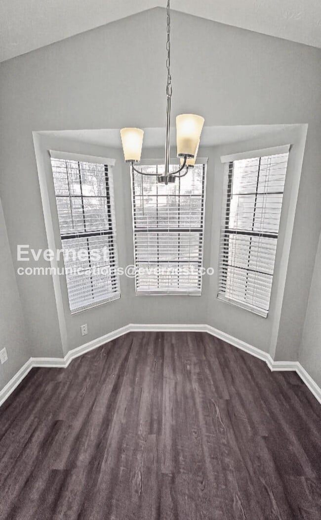 Foto del edificio - 1069 Estates Ct