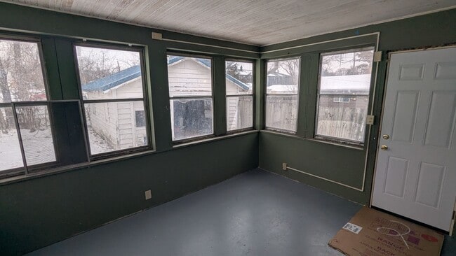 Building Photo - 3 bedroom, 2 bath home in Waterloo