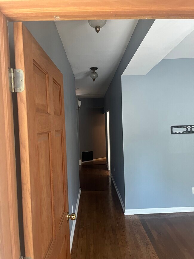 Foto del edificio - 907 N Racine Ave