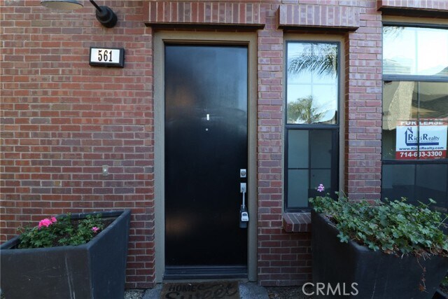 Foto del edificio - 561 W Maple Ave