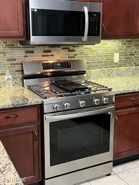 Foto del edificio - 2 br, 2 bath Condo - 953 E Summerfield Gle...