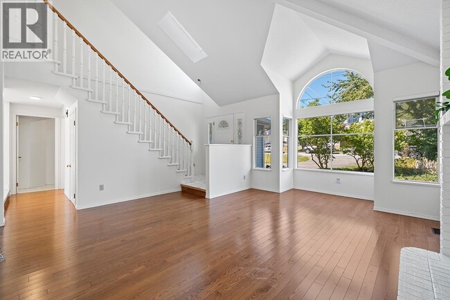 Building Photo - 4522 Watling St