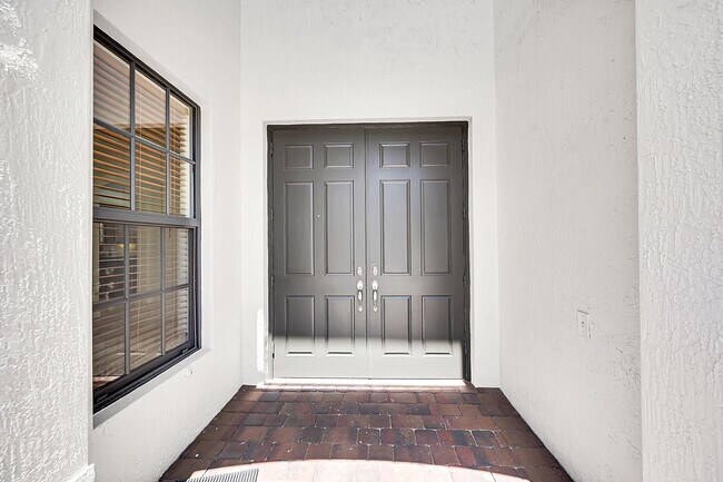 Building Photo - 16210 Rosecroft Terrace