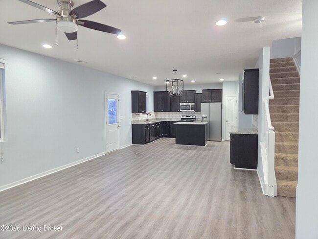 Building Photo - 272 St Regis Dr