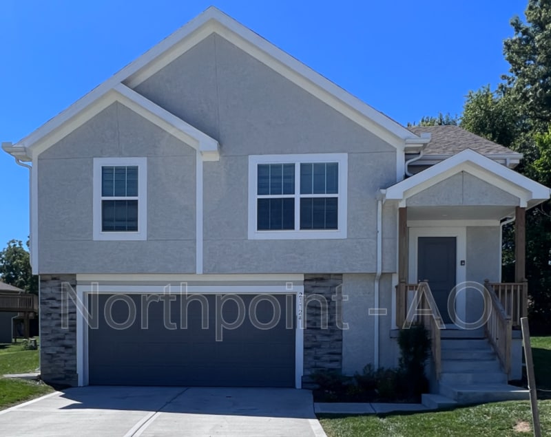 21724 Southcreek Ct, Peculiar, MO 64078 House Rental in Peculiar, MO