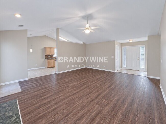 Building Photo - 130 Park Meadows Dr SW