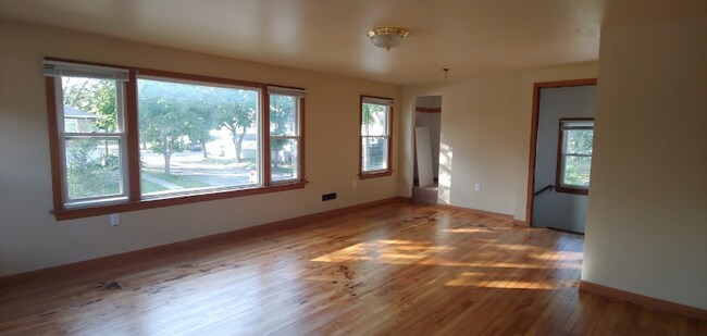 Foto del edificio - 5874 N 65th St