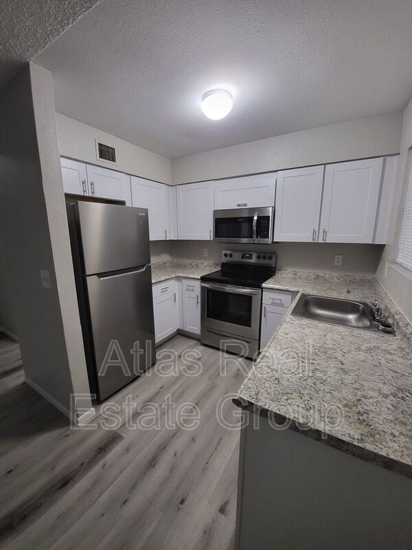 Foto del edificio - 755 W 1st Ave