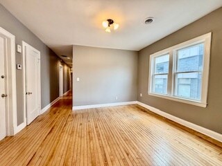 Foto del edificio - 831 N Ashland Ave