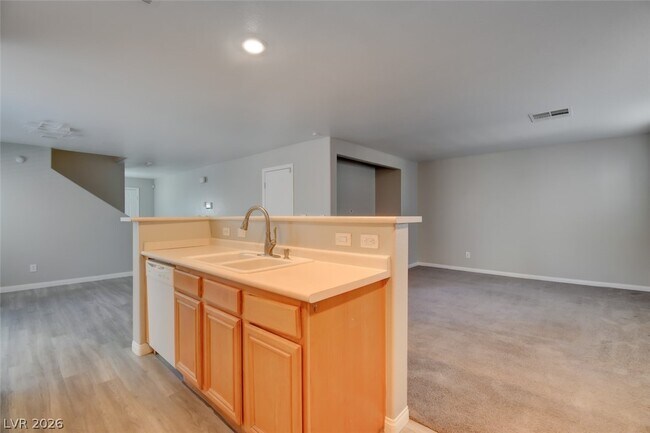 Foto del edificio - 536 Mayfair Walk Ave