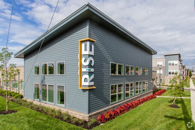 Building Photo - The Rise