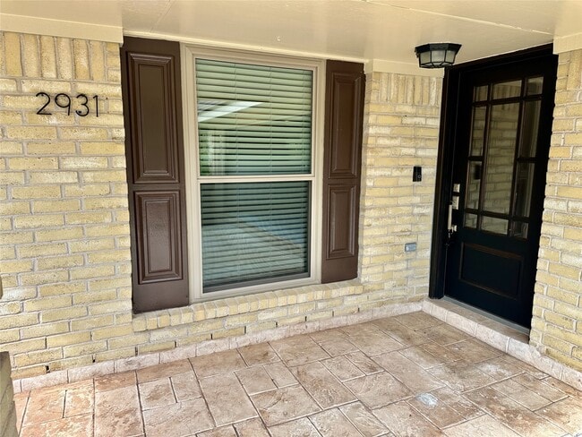 Foto del edificio - 2931 Pasture Ln