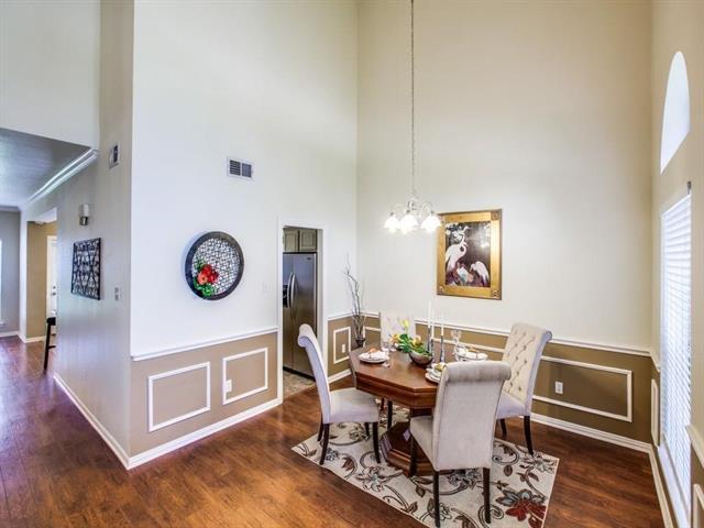 Foto del edificio - 7414 Bay Chase Dr