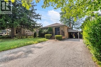 Building Photo - 365 George St