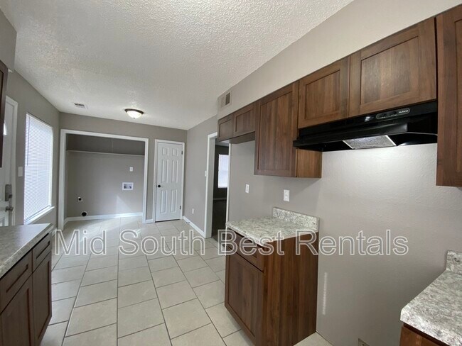 Foto del edificio - 4061 Lehi Dr