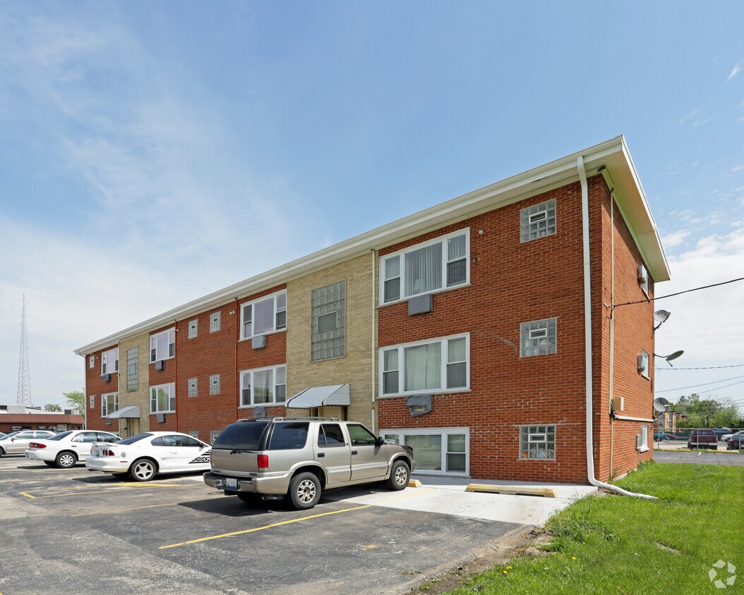 Building Photo - 41 E Blecke Ave