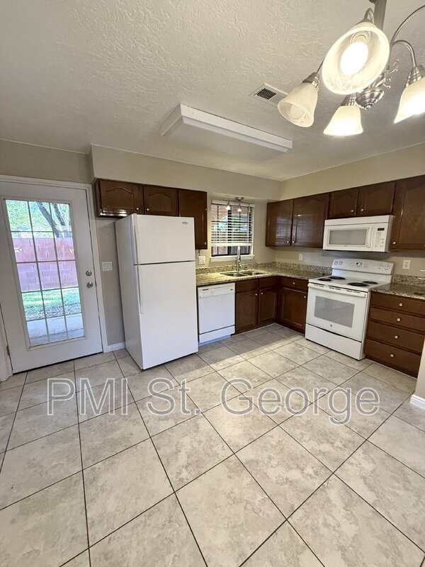 Building Photo - 2154 W 70 S