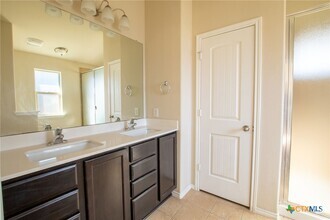 Building Photo - 5201 Cicero Dr