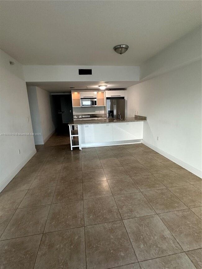 Foto del edificio - 185 SW 7th St