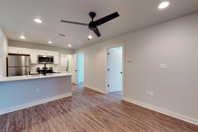 Foto del edificio - The Courtyards at Lower Greenville