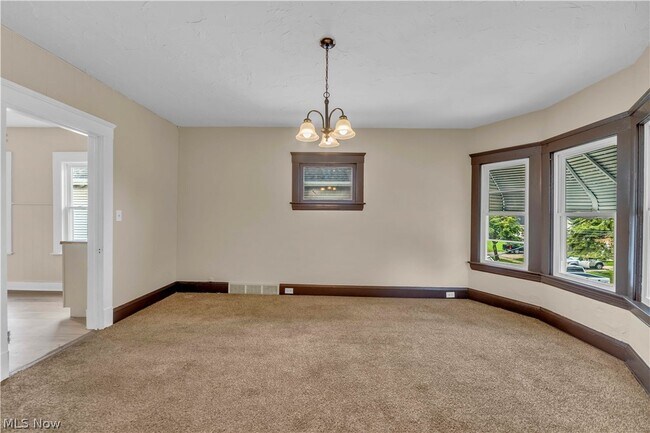 Foto del edificio - 3617 E 57th St