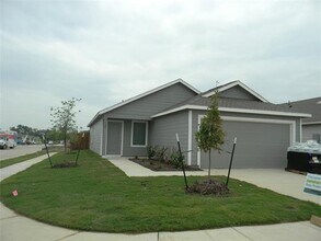 Building Photo - 300 Sycamore Pl