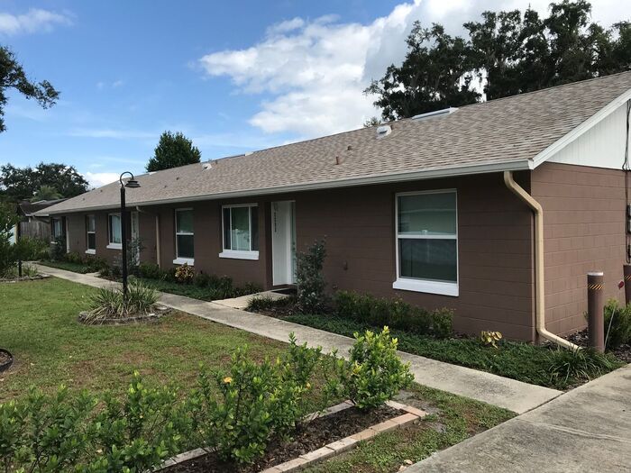 Foto principal - 2 Bedroom/2 Bathroom Triplex with Large Fe...