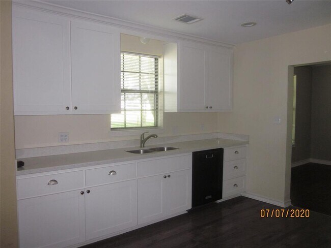 Building Photo - 10310 FM 361 Rd