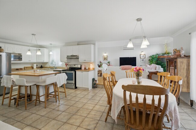 Dining - 2 St Du Crépuscule