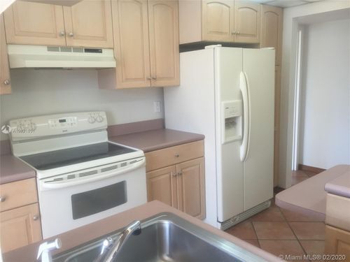 Foto del edificio - 16565 NE 26th Ave
