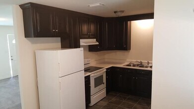Building Photo - 12747 Westbrook Dr