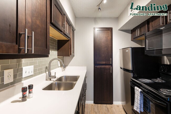 Foto del edificio - 5200 N Lamar Blvd
