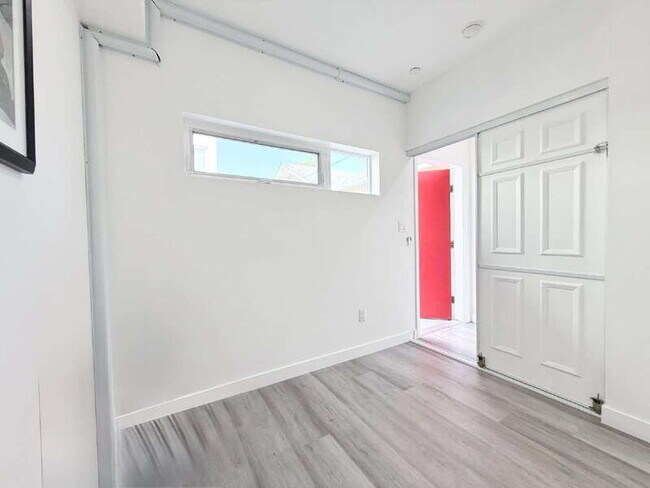 Foto del edificio - 1258 Leighton Ave
