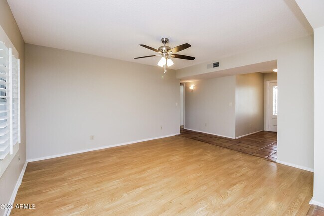 Building Photo - 3050 S Rogers
