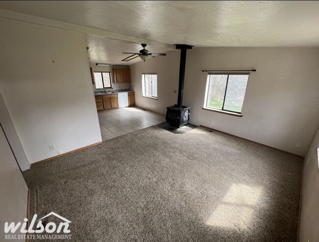 Building Photo - Charming 3BD/2BA Home with WSG Included - ...