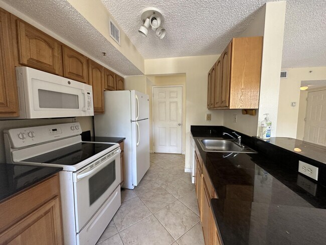 Foto del edificio - 3874 Lyons Rd