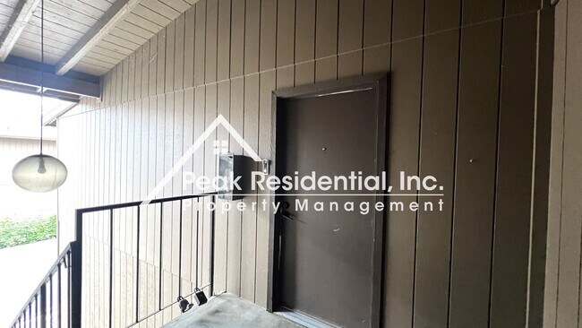 Building Photo - Updated Timberlake 1bd/1ba Condo - Near Sa...