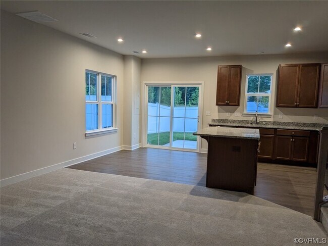 Building Photo - 10881 Genito Sq Dr