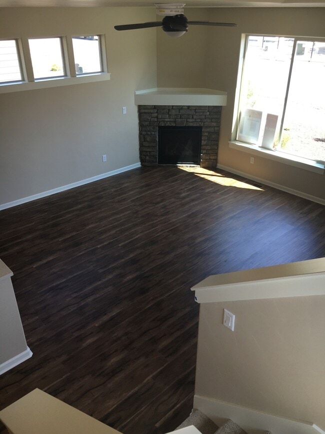Foto del edificio - Beautiful Pahlisch home w/great floor plan...