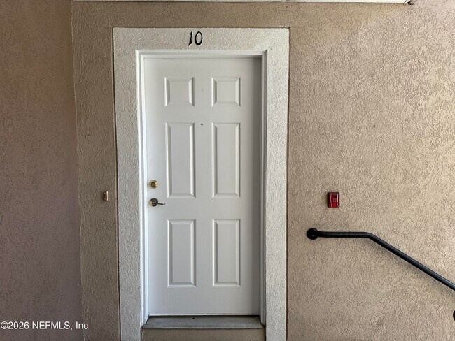 Building Photo - 9595 Amarante Cir