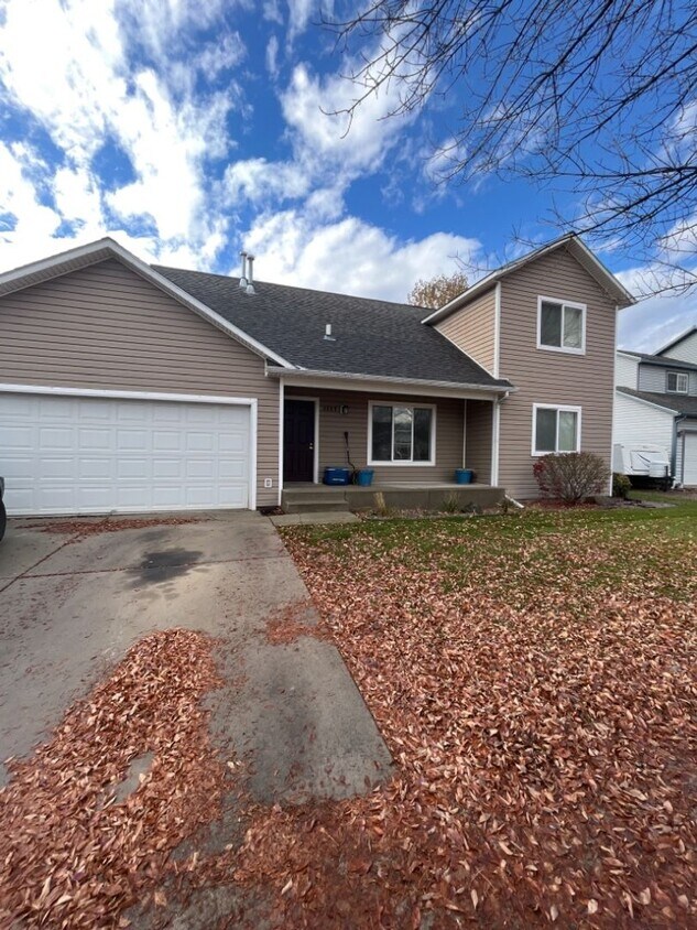 Primary Photo - Corner Lot - 3 Bed - 2 Bath - Fenced Yard