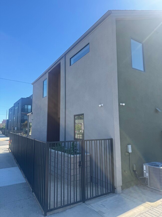 Foto del edificio - 355 Newland St