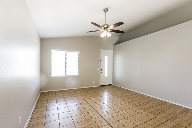 Foto del edificio - 7224 S 56th Ln