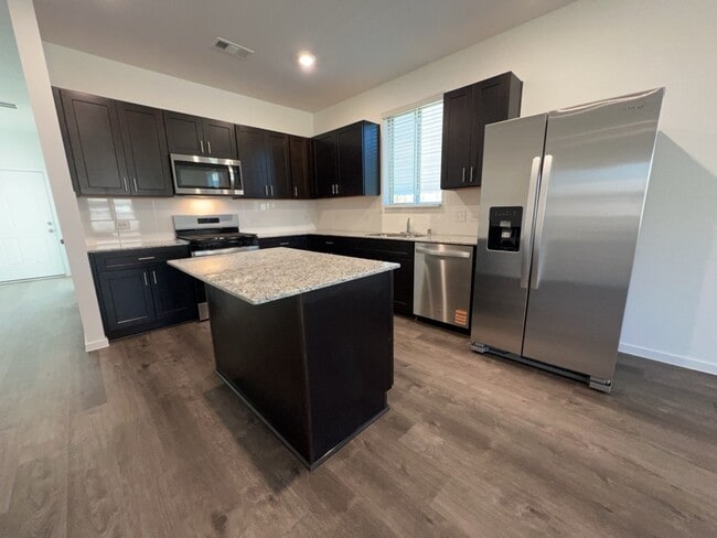 Foto del edificio - 15313 Dapple Blf Ln