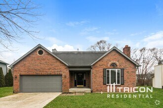 Building Photo - 5551 Vicksburg Dr