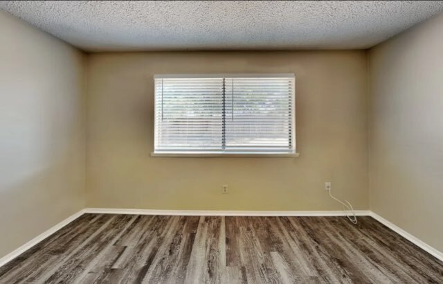 Building Photo - 7971 Southbrook Cir