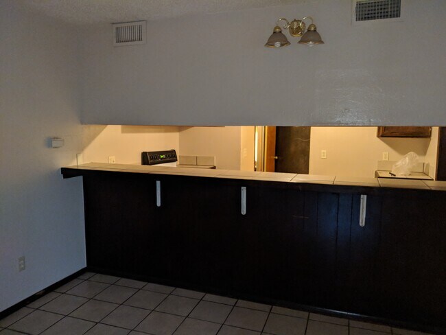 Building Photo - 7313 Edenborough Dr