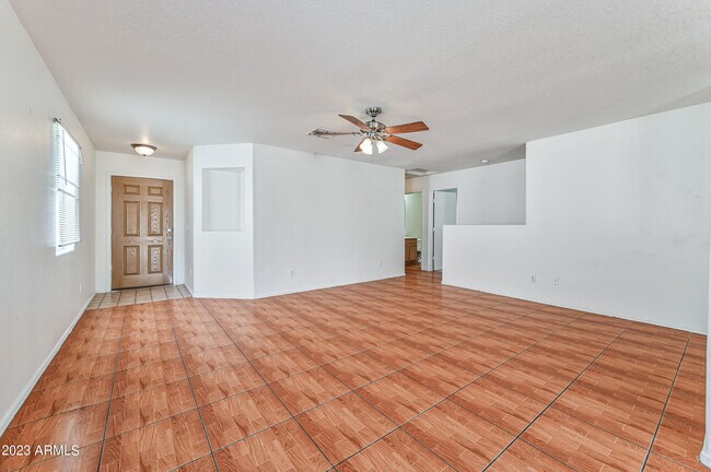 Foto del edificio - 6525 W Elwood St